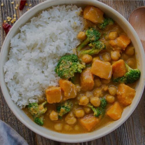 Sweet Potatoes And Chickpea Curry With Rice